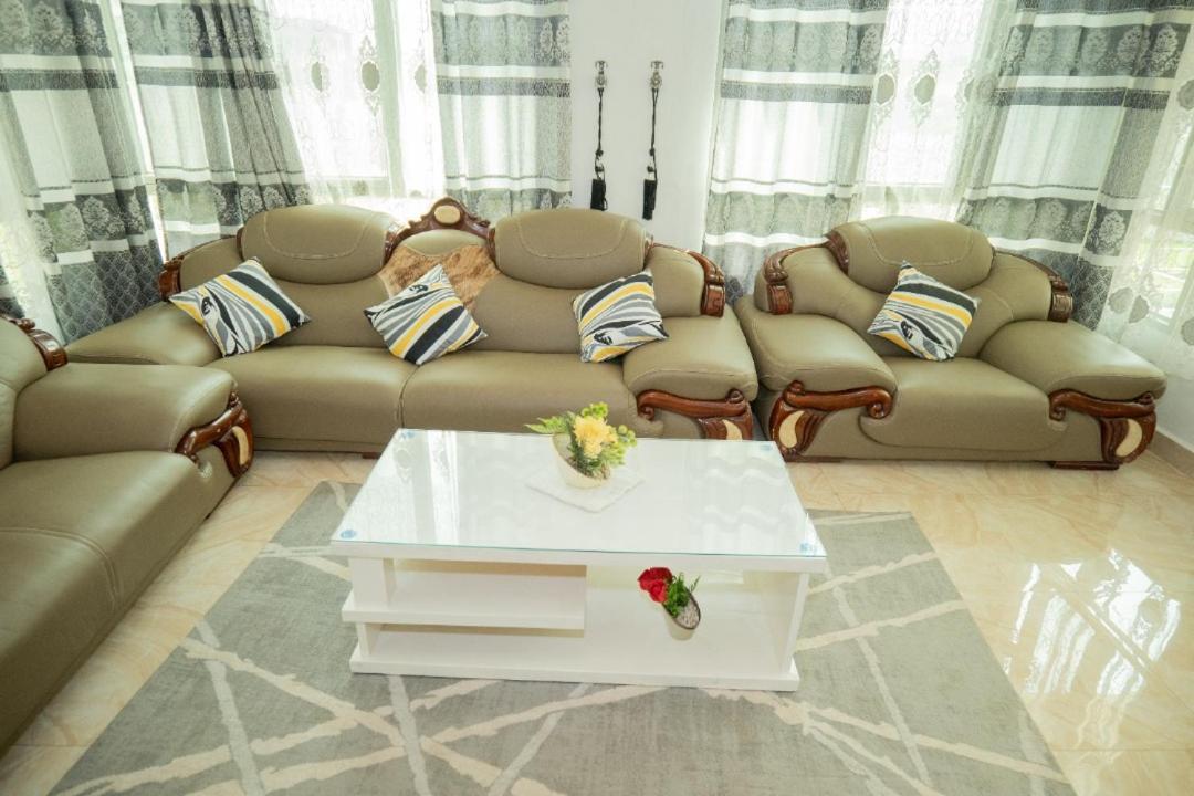 The City Block Apartment Bujumbura Exterior foto